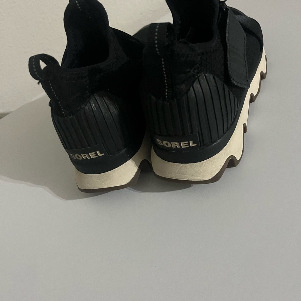 Sorel Kinetic Sneak Sneakers Shoes - Women’s Size 6 Black - Slip On - Picture 6 of 6